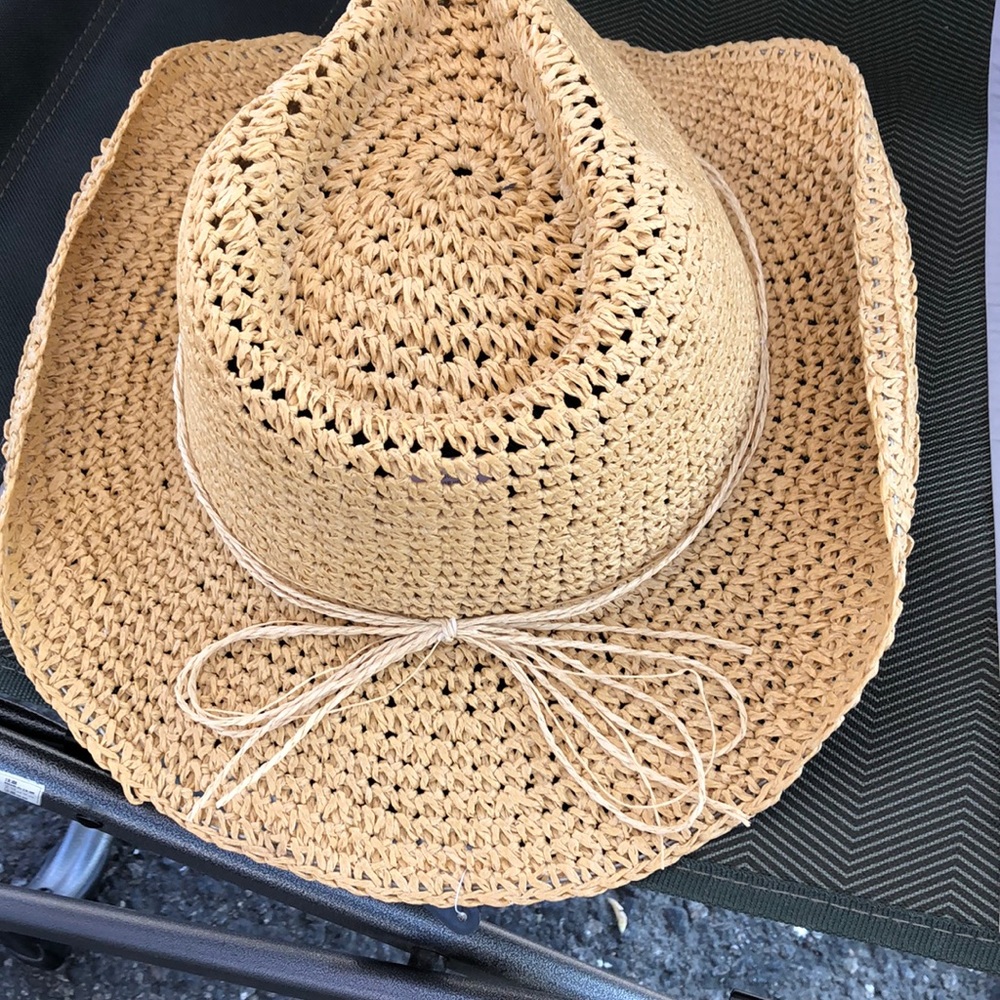 Hat - Picture 2 of 3